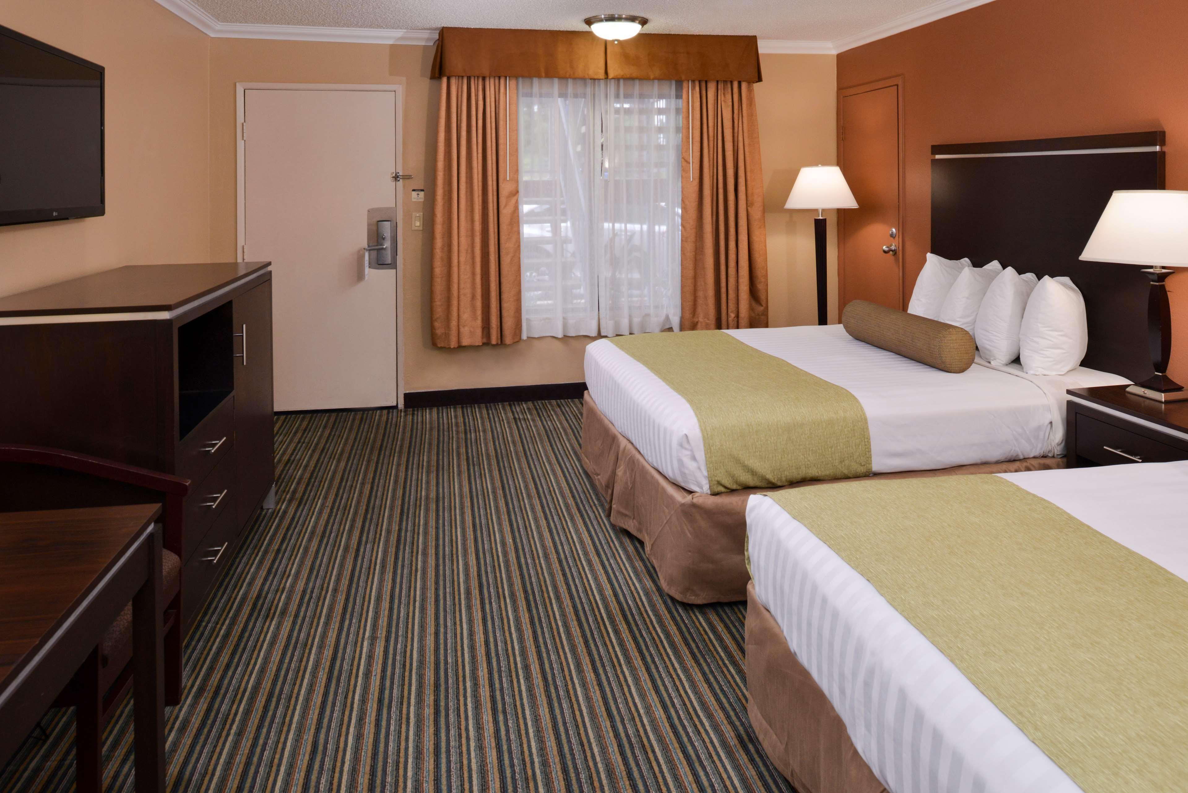 Best Western Courtesy Inn Hotel - Anaheim Resort At The Park Экстерьер фото