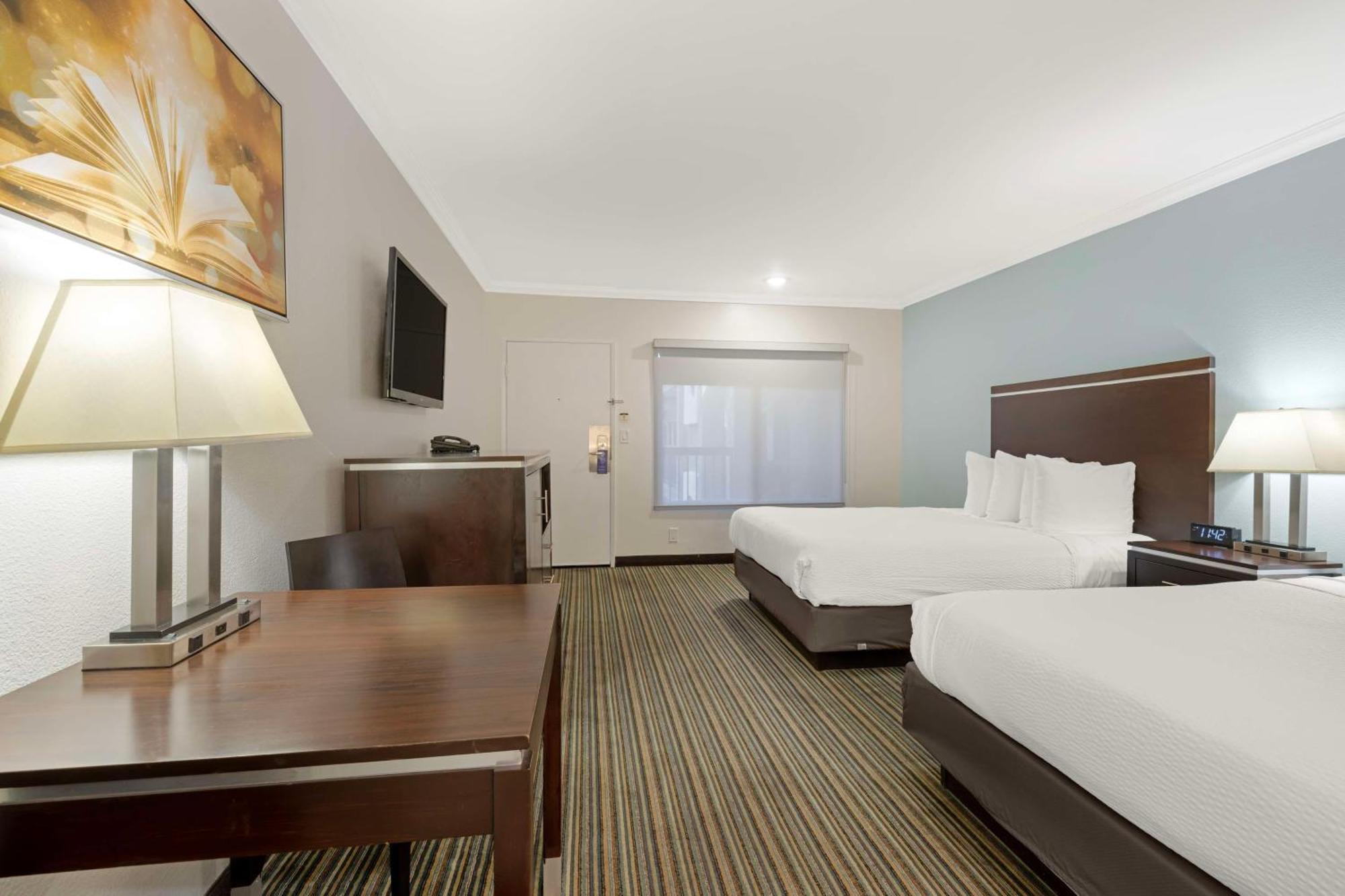 Best Western Courtesy Inn Hotel - Anaheim Resort At The Park Экстерьер фото
