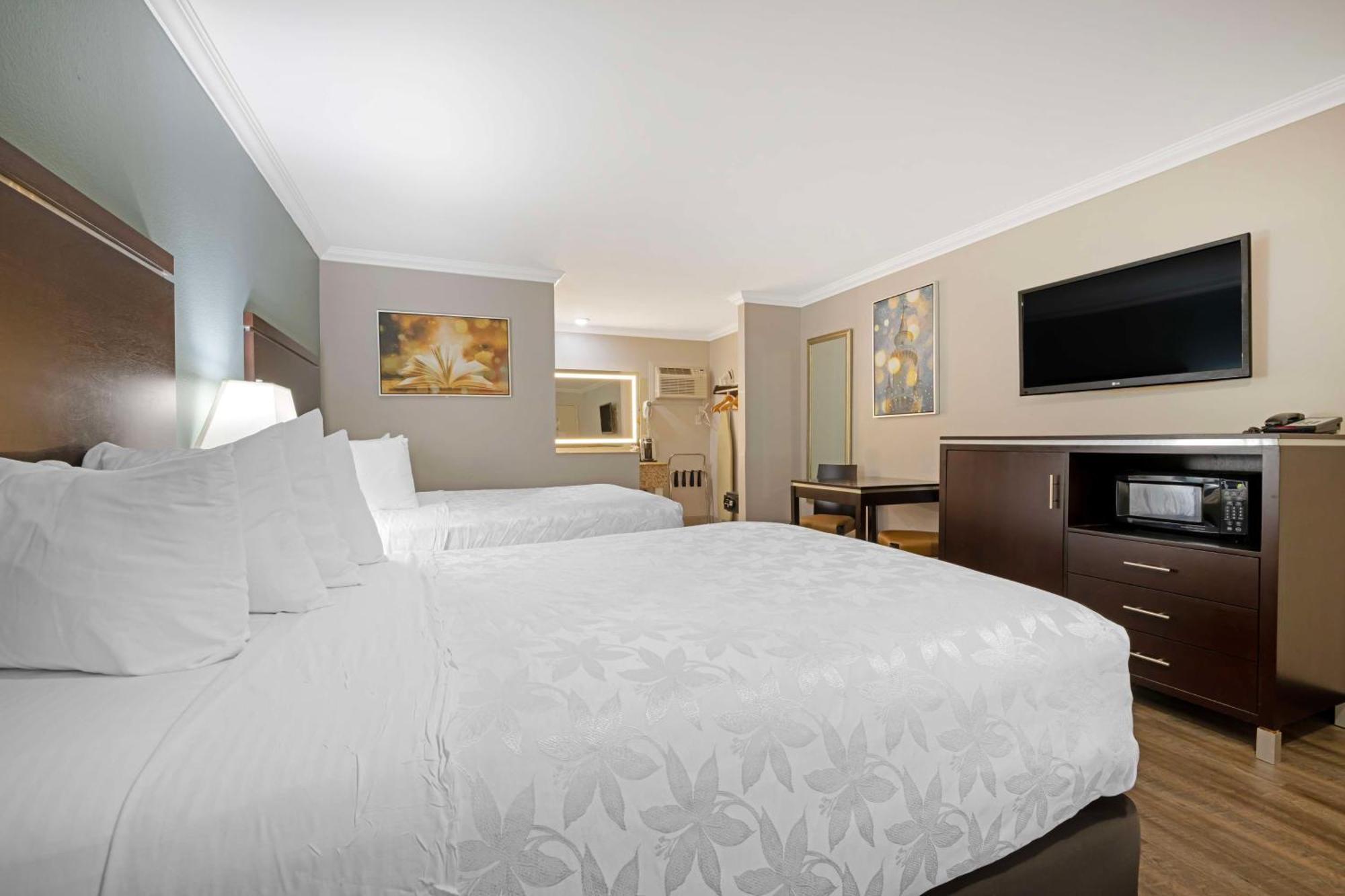 Best Western Courtesy Inn Hotel - Anaheim Resort At The Park Экстерьер фото